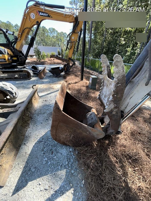 2019 Takeuchi TB290 Cab, AC, Rubber Tracks, Dozer Blade, Travel Alarm, Control Pattern Change Valve, Auxiliary Hydraulics w/18" Quick Coupler Bucket with teeth, 6.2 cu. ft. capacity/24" Quick Coupler Bucket with teeth, 8.6 cu. ft. capacity/36" Quick Coupler Bucket with teeth, 13.4 cu. ft. capacity, Quick Coupler, Hydraulic Thumb Installed