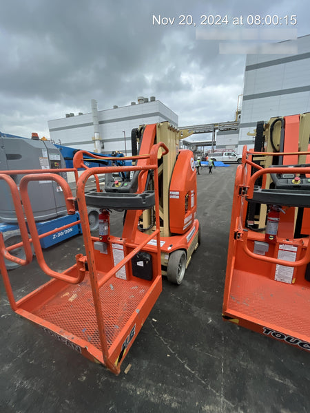 2022 JLG 26E