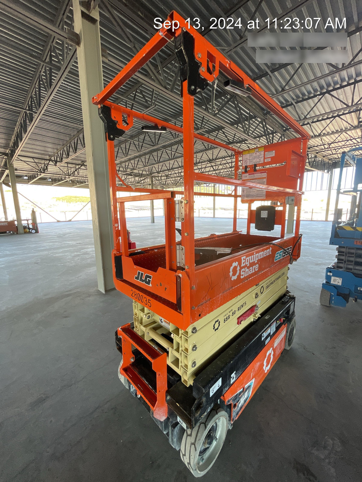 2022 JLG ES1932