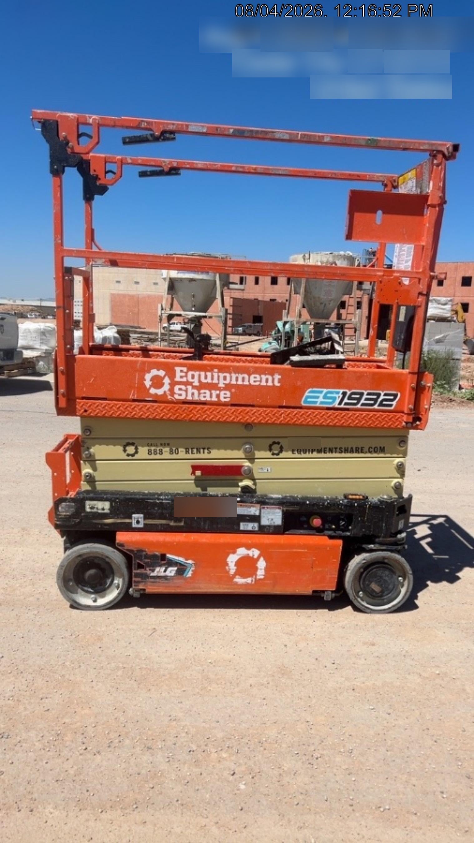 2023 JLG ES1932