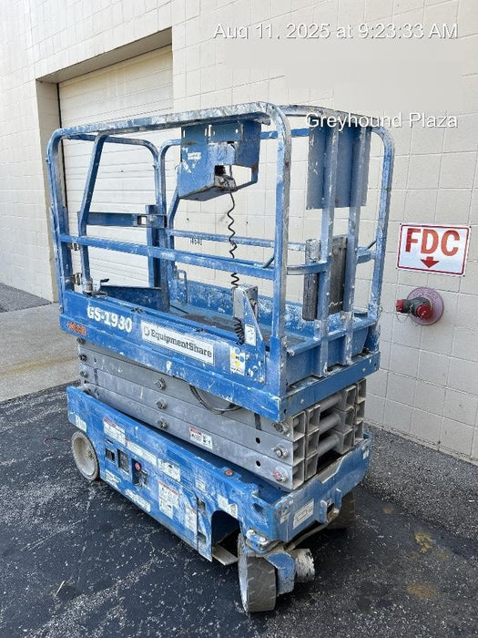 2020 Genie GS-1930 Solid Non Marking Tires, Beacon, Folding rails with half height swing gate