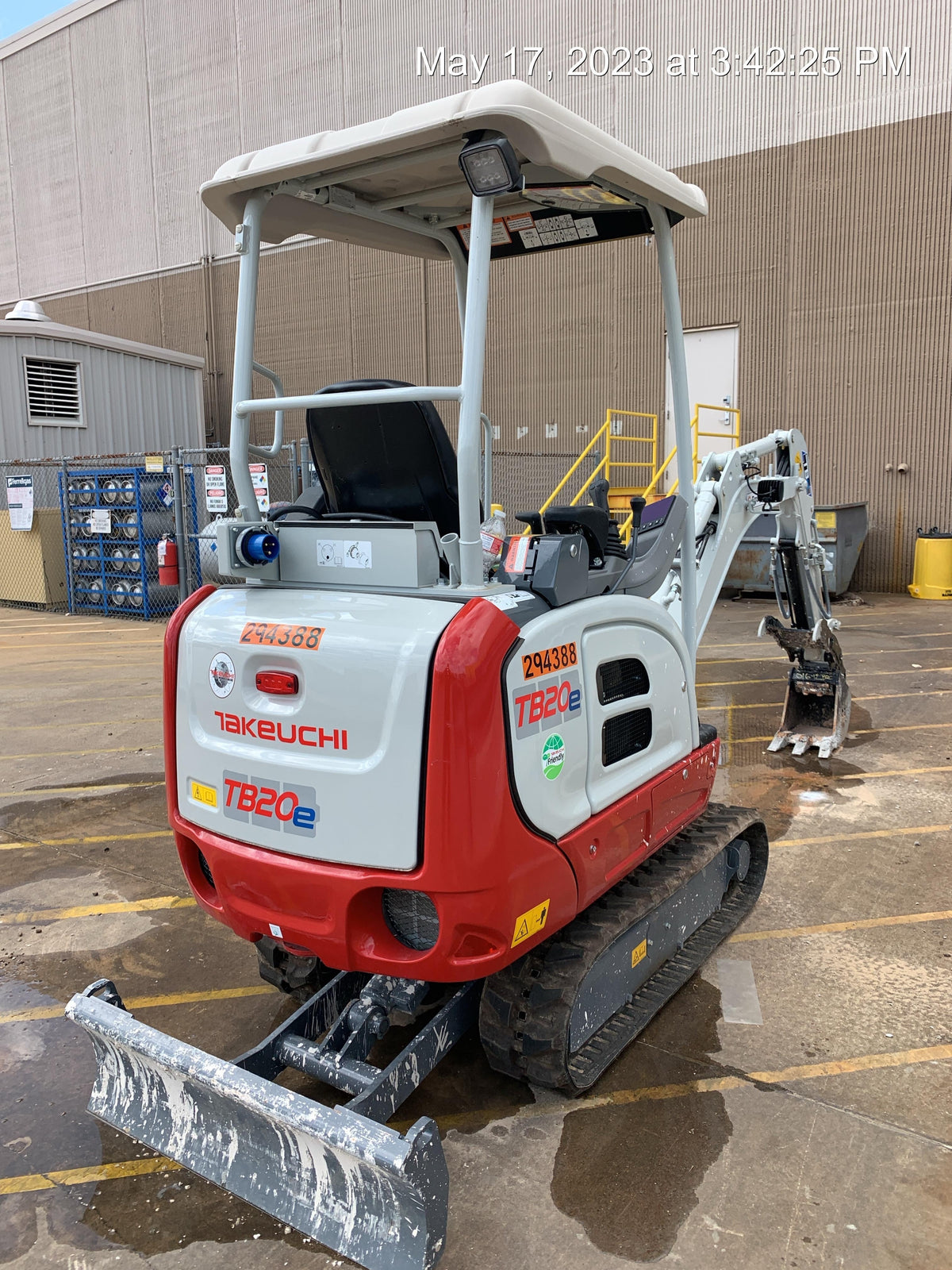 2023 TAKEUCHI TB20e