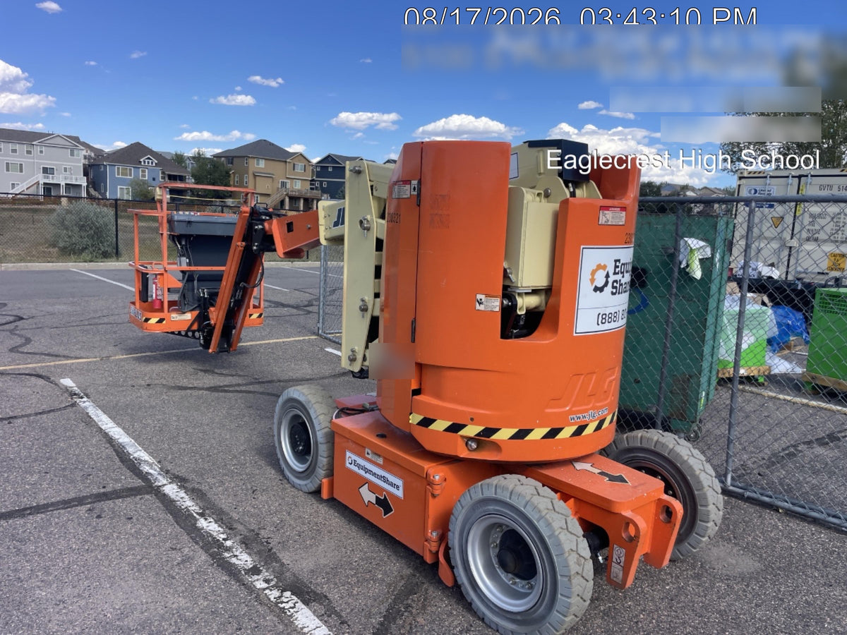 2022 JLG E300AJP