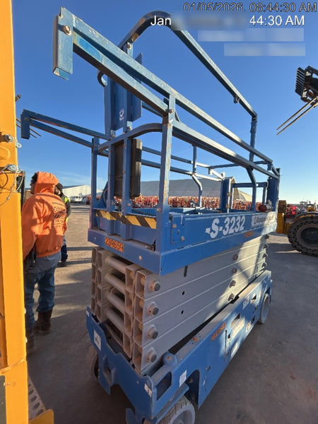 2022 GENIE GS-3232