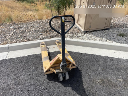 2022 CROWN 5,500lb Manual Pallet Jack - Crown