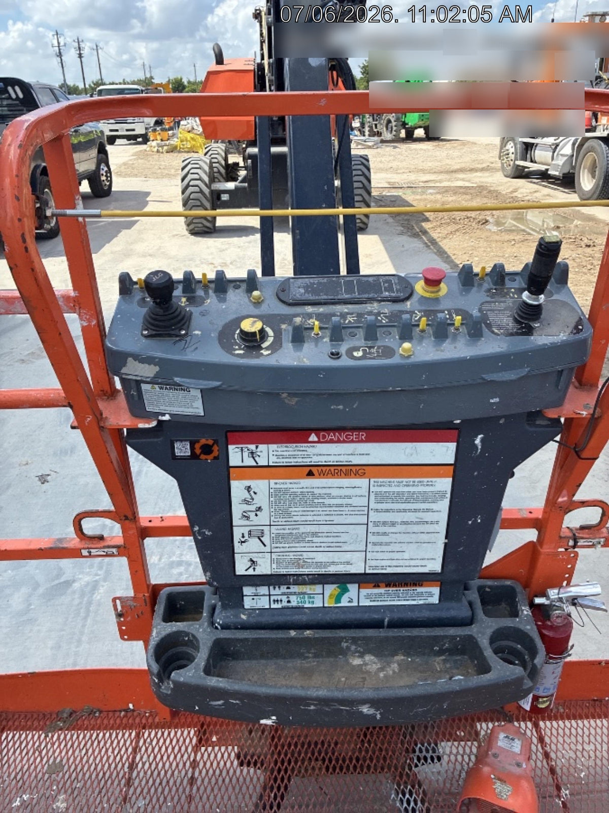 2023 JLG 860SJ