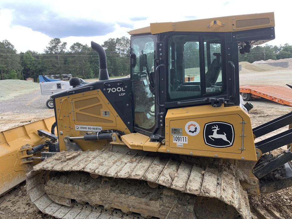 2020 JOHN DEERE 700L