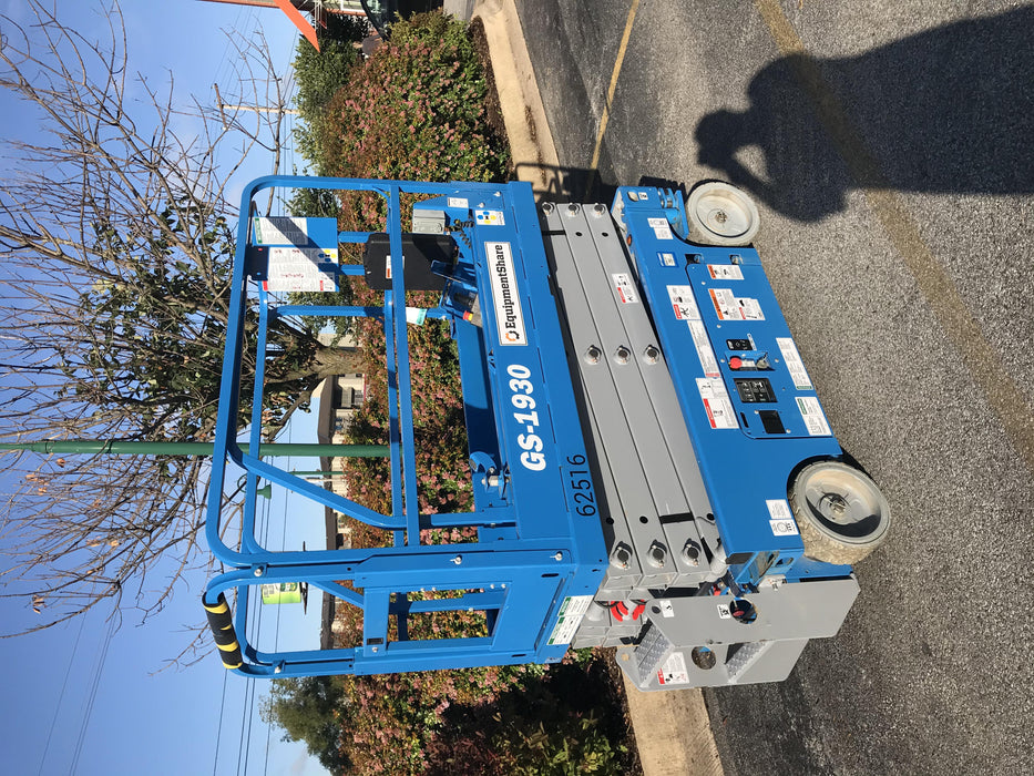 2020 Genie GS-1930 Solid Non Marking Tires, Beacon, Folding rails with half height swing gate