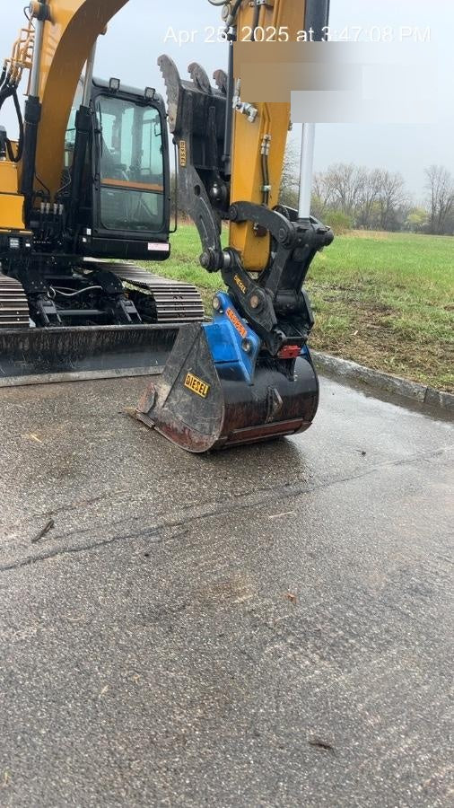 2024 DIESEL EQUIPMENT 36" 120CL Digging Bucket