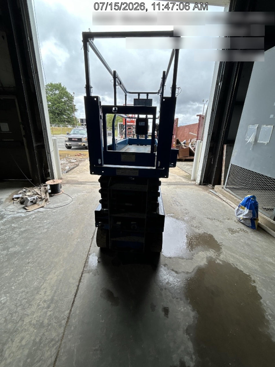 2019 Genie GS-2632 Folding rails with half height swing gate