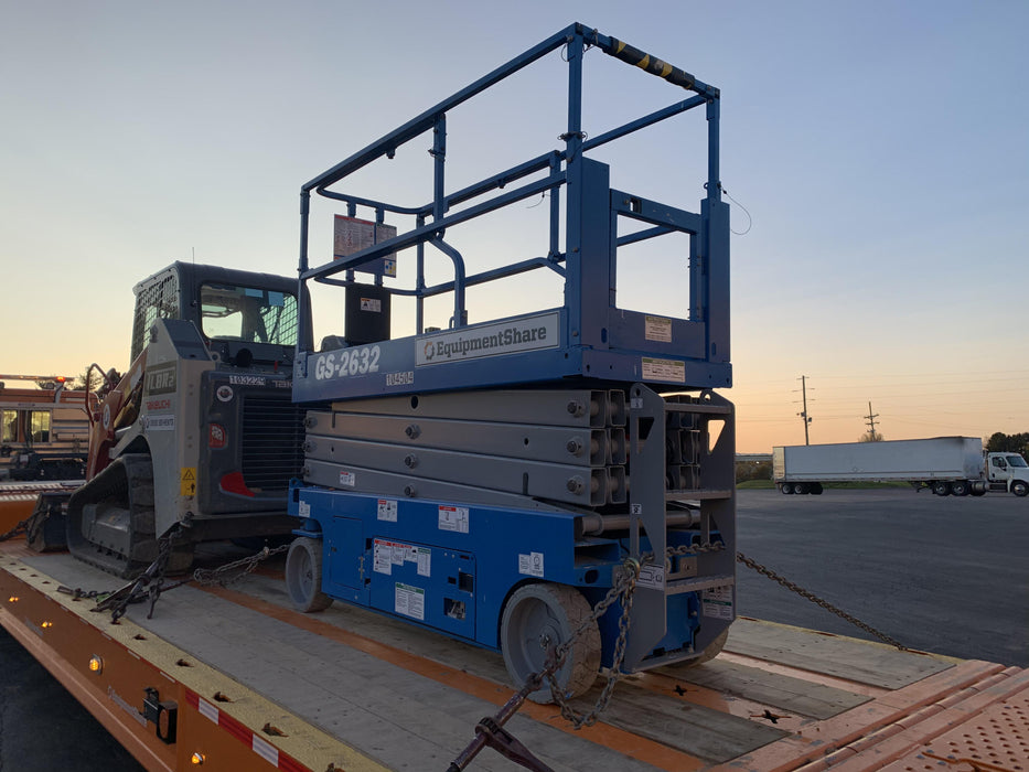 2020 Genie GS-2632 Solid NM Tires, Folding Rails with Half-Height Swing Gate, Beacon