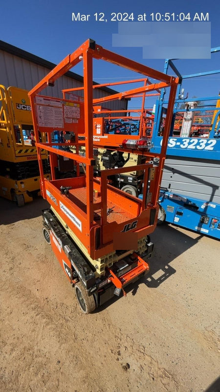 2021 JLG ES1330L