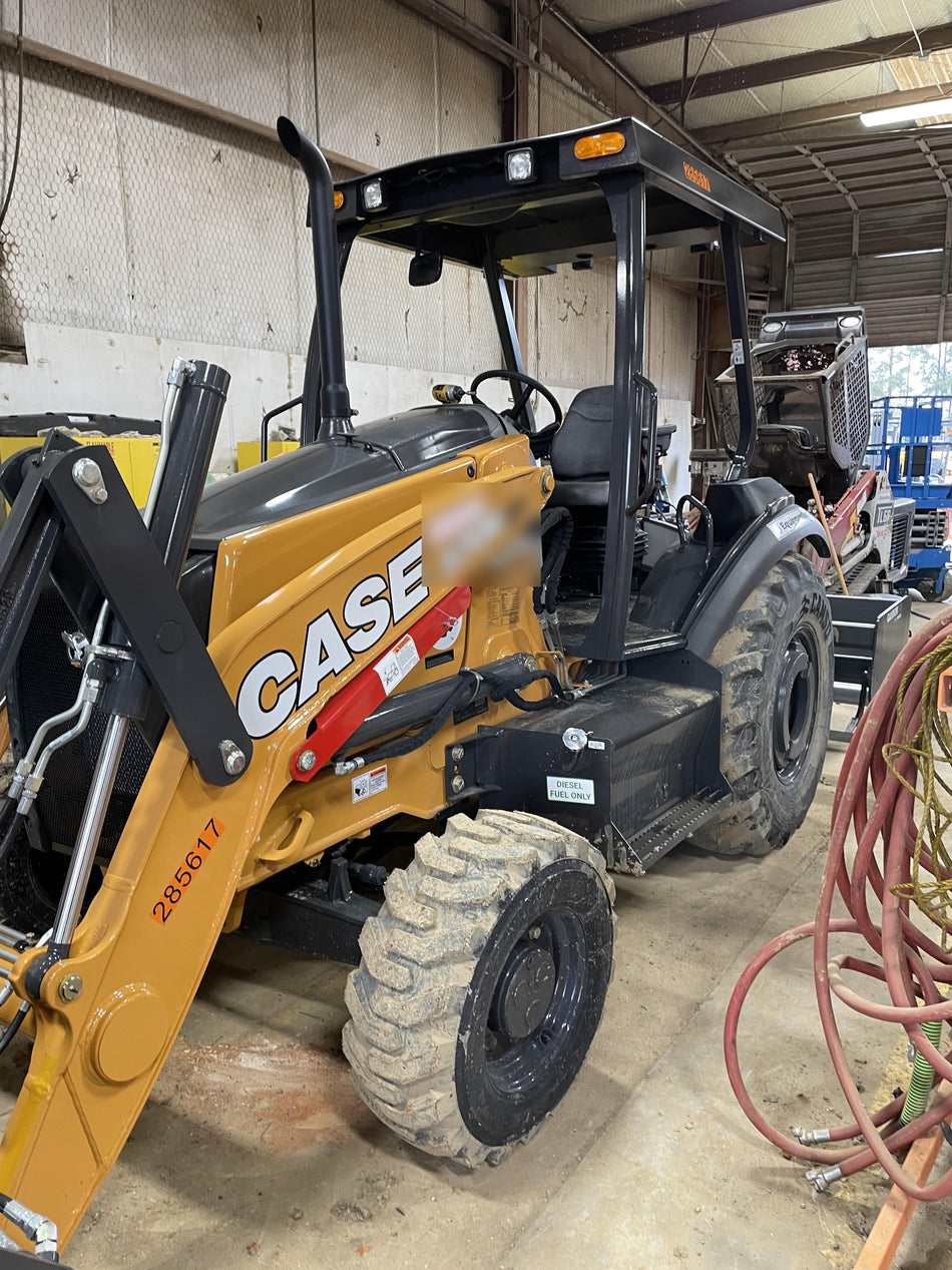 2023 CASE 570N EP