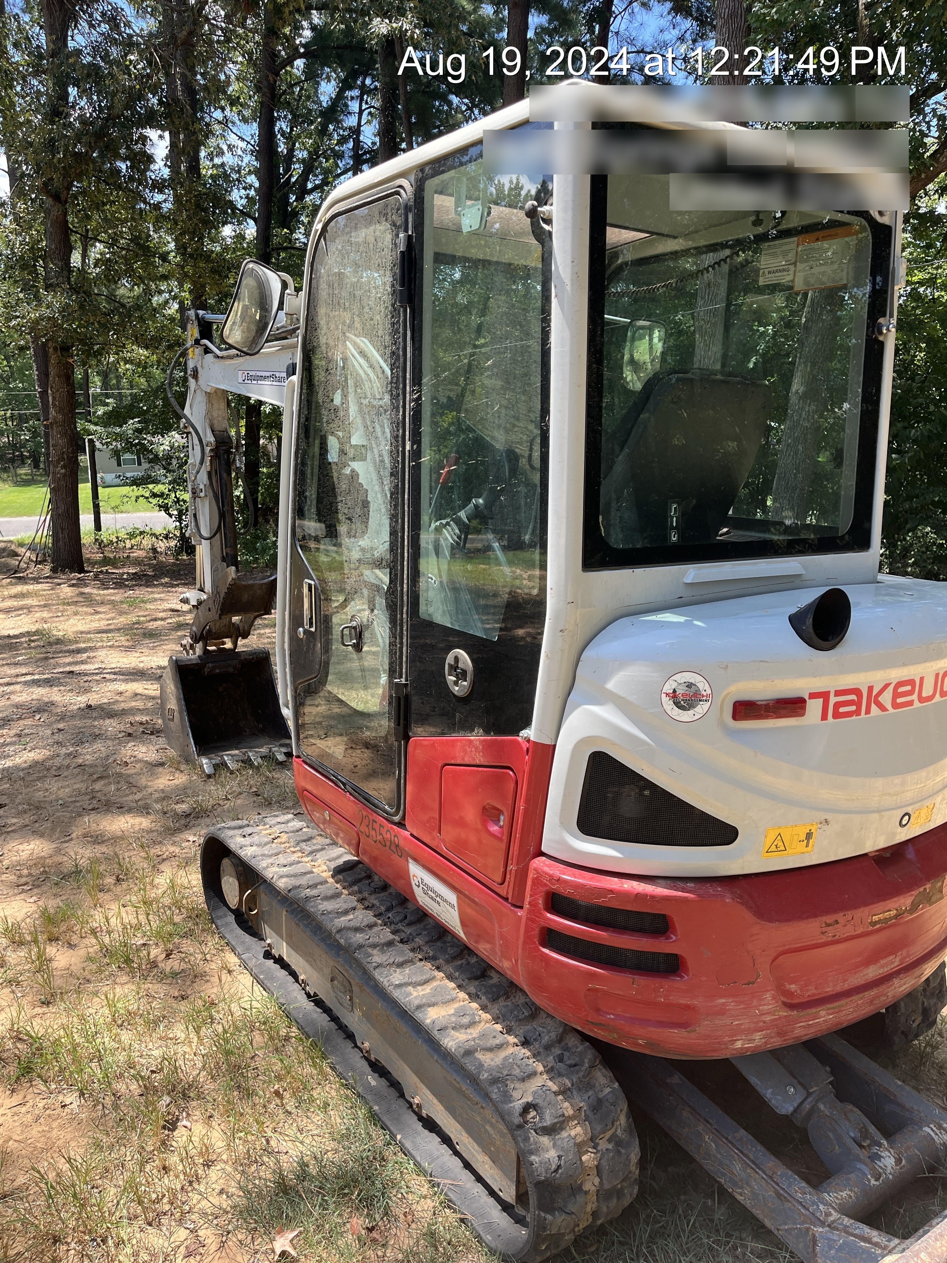 2022 TAKEUCHI TB235-2CR