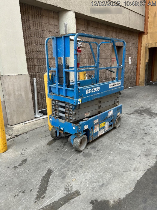 2019 Genie GS-1930 Fixed Rails with Chain Entry