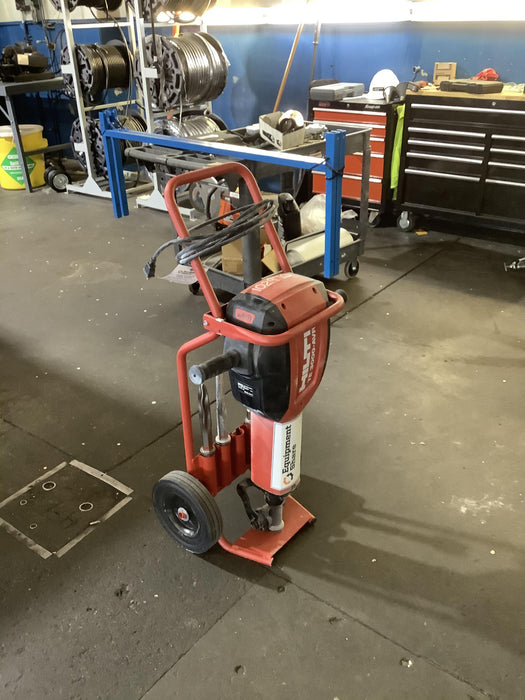 2020 HILTI TE 3000-AVR