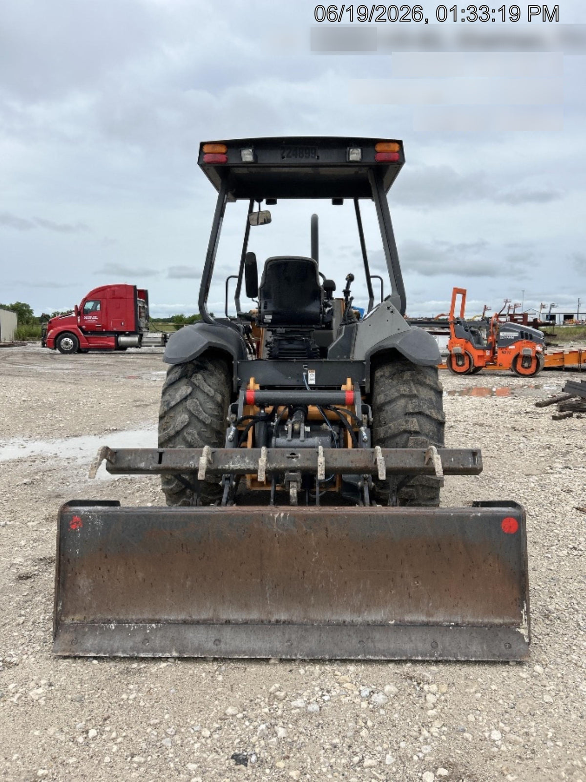 2022 CASE 570N EP