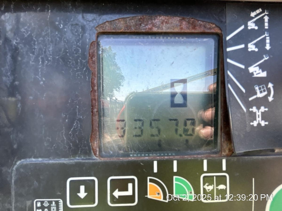 2017 GENIE SX-135 XC