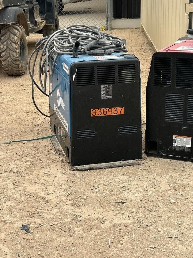 2023 MILLER ELECTRIC BOBCAT 260