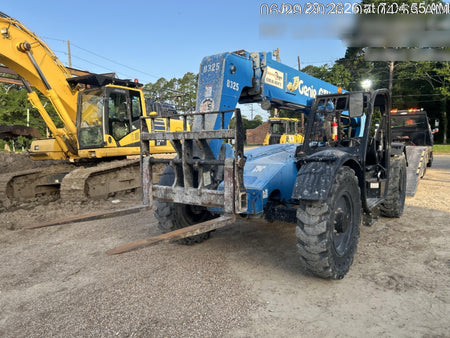2018 Genie GTH-636 Genie GTH-636 w/Open ROPS, Solid Tires, Work Light/Beacon, 48" Carriage and Forks