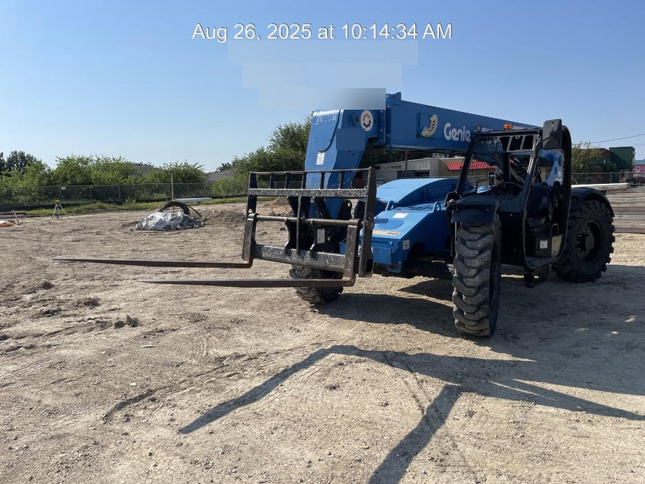 2018 Genie GTH-844 GTH-844 w/Open ROPS, Solid Tires, beacon/work lights, 60" carriage/forks