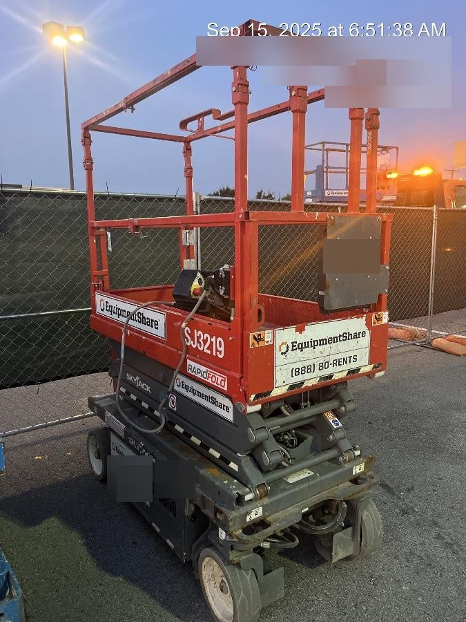 2021 SKYJACK SJ3219