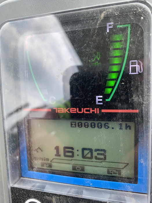 2021 TAKEUCHI TB235-2R