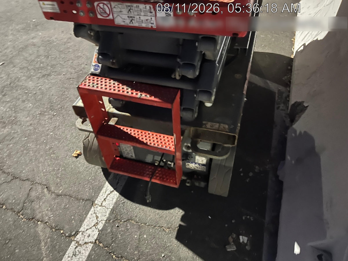2020 Skyjack SJIII-3219 Solid NM Tires, Half height spring hinged entry gate, Dual Beacons, 800W Inverter