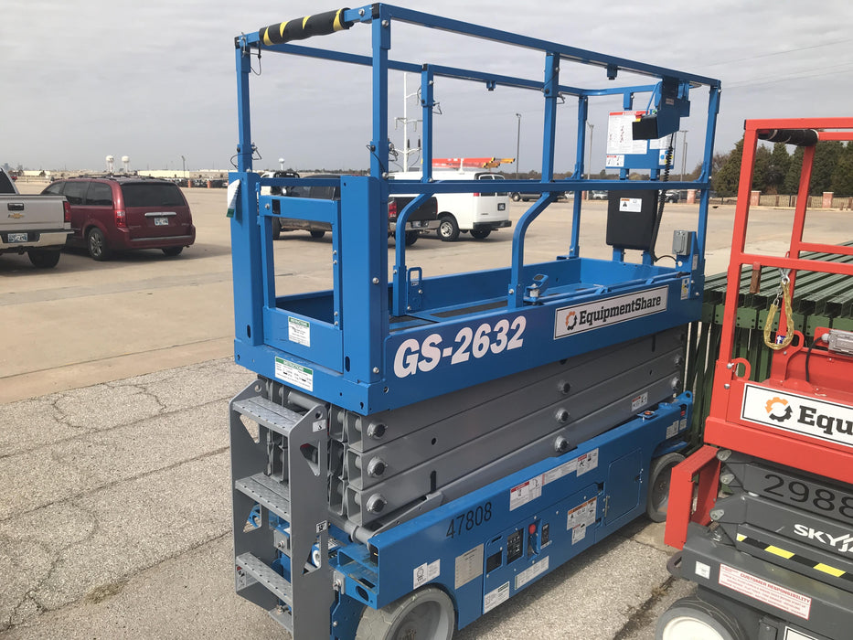 2019 Genie GS-2632 Folding rails with half height swing gate