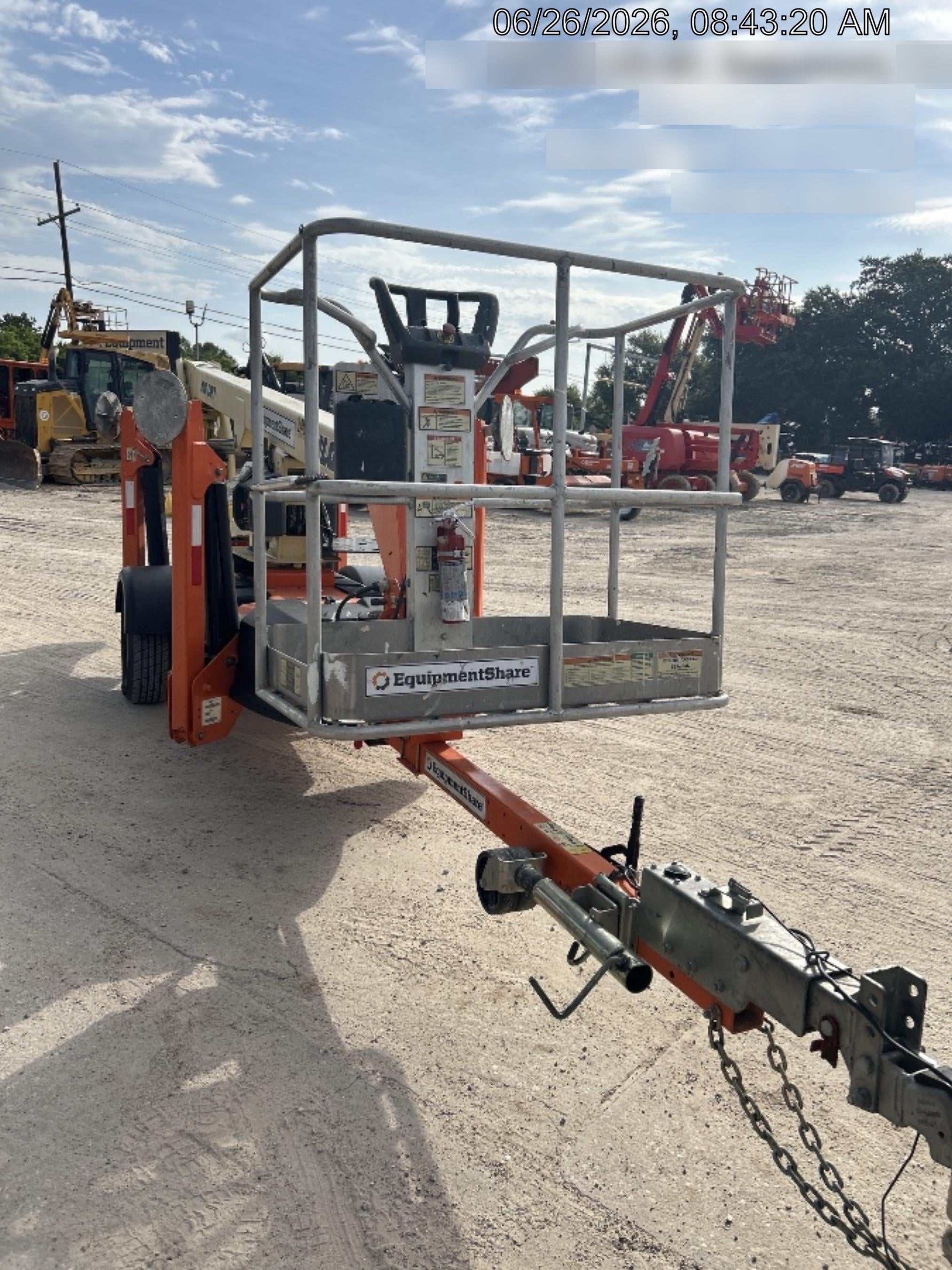 2022 JLG T350