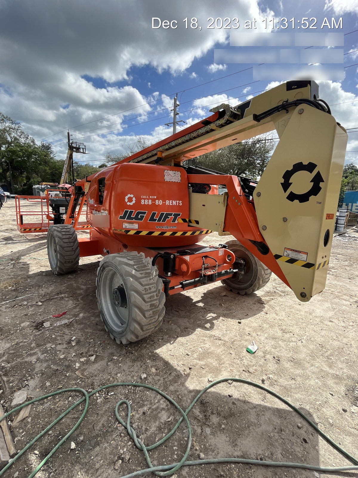 2023 JLG 600AJ