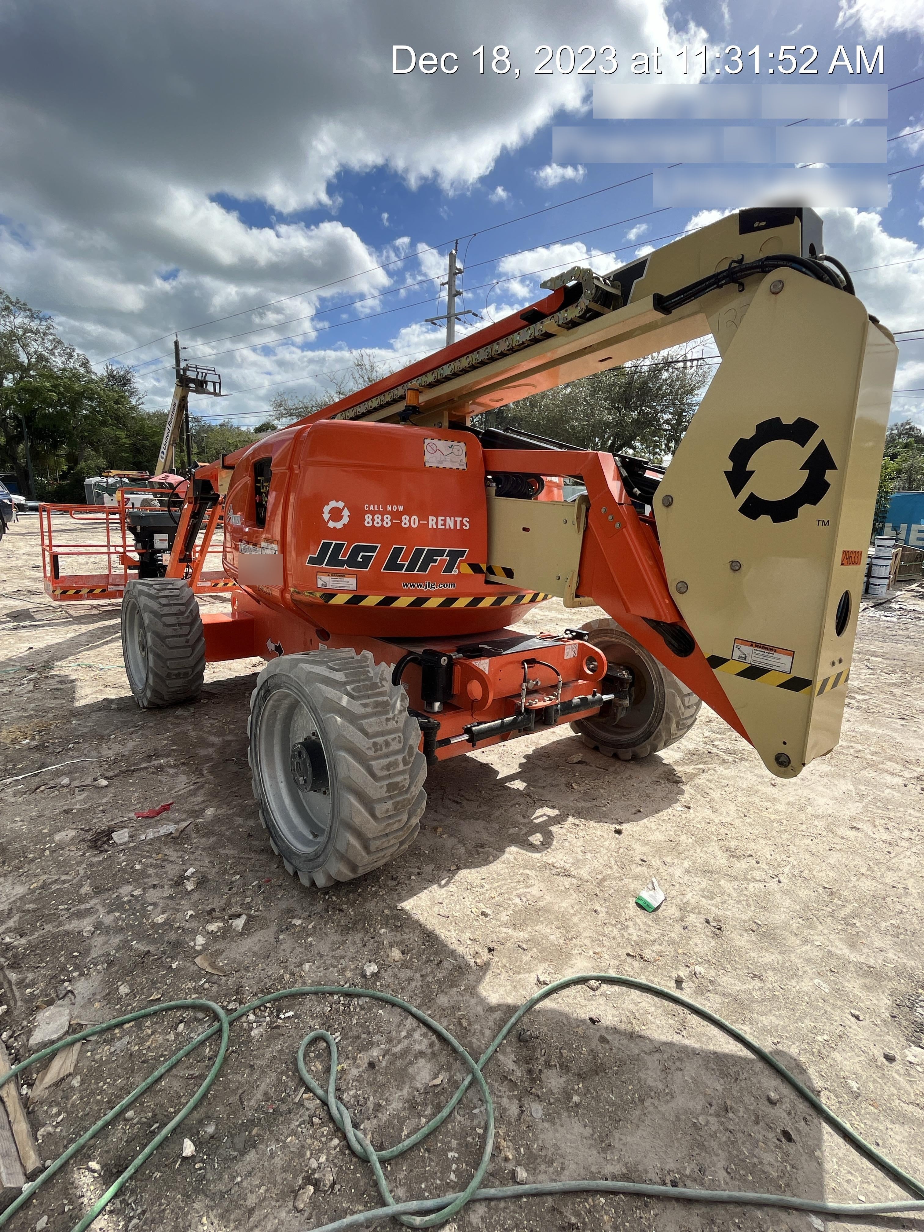 2023 JLG 600AJ