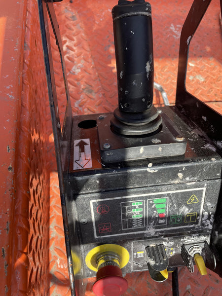 2022 JLG ES1330L