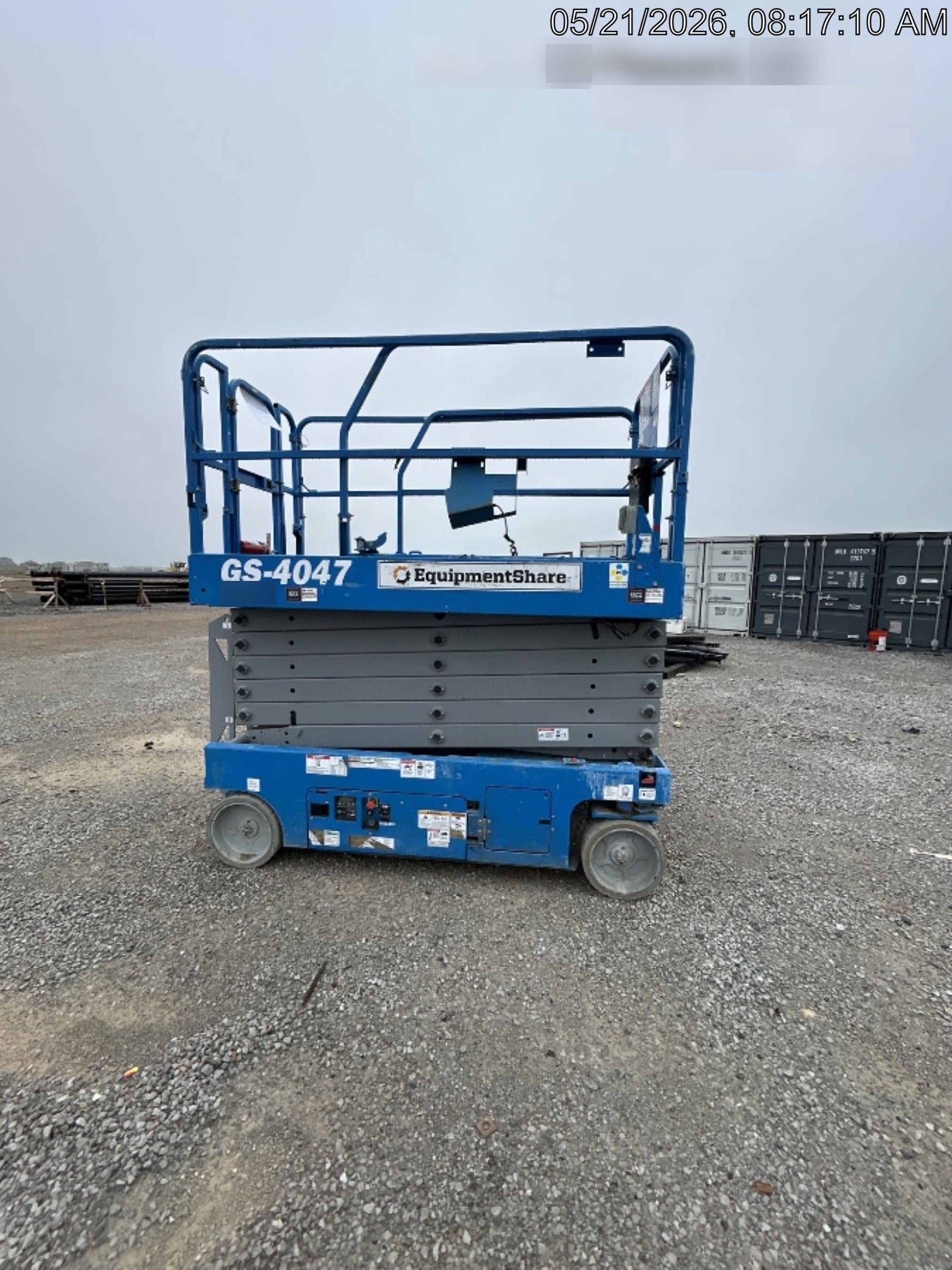 2019 Genie GS-4047 Folding rails with half height swing gate
