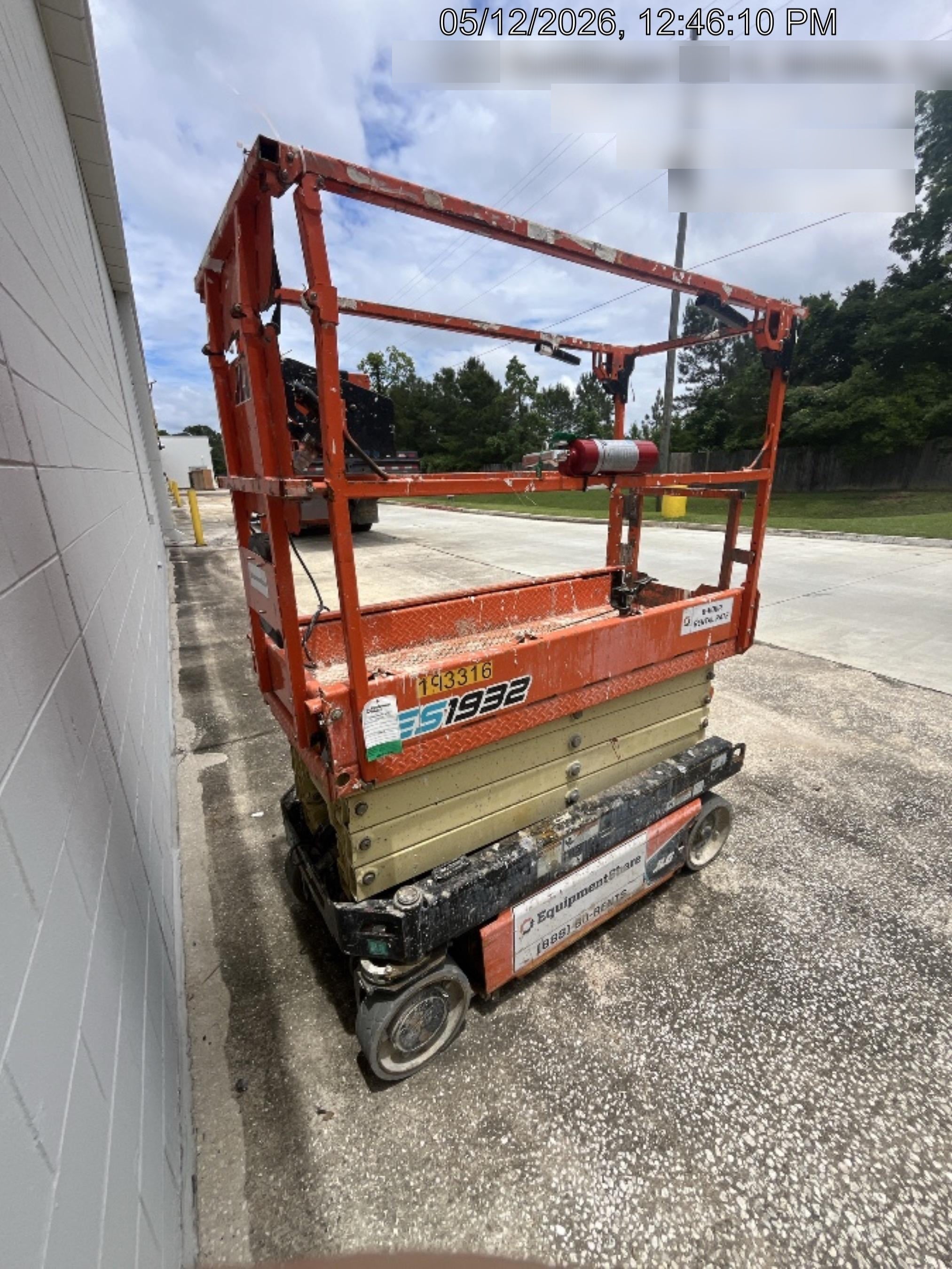 2021 JLG ES1932