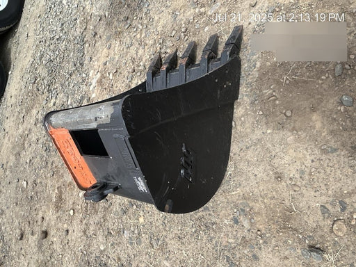 2025 TAKEUCHI 24" Bucket Takeuchi