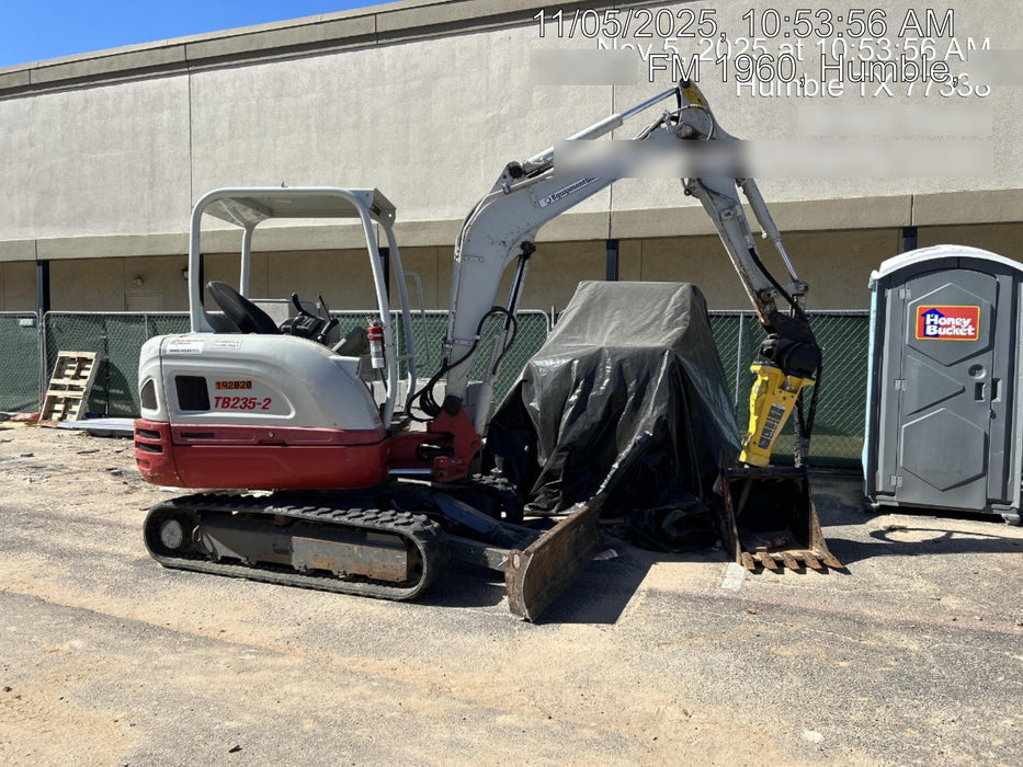 2021 TAKEUCHI TB235-2R