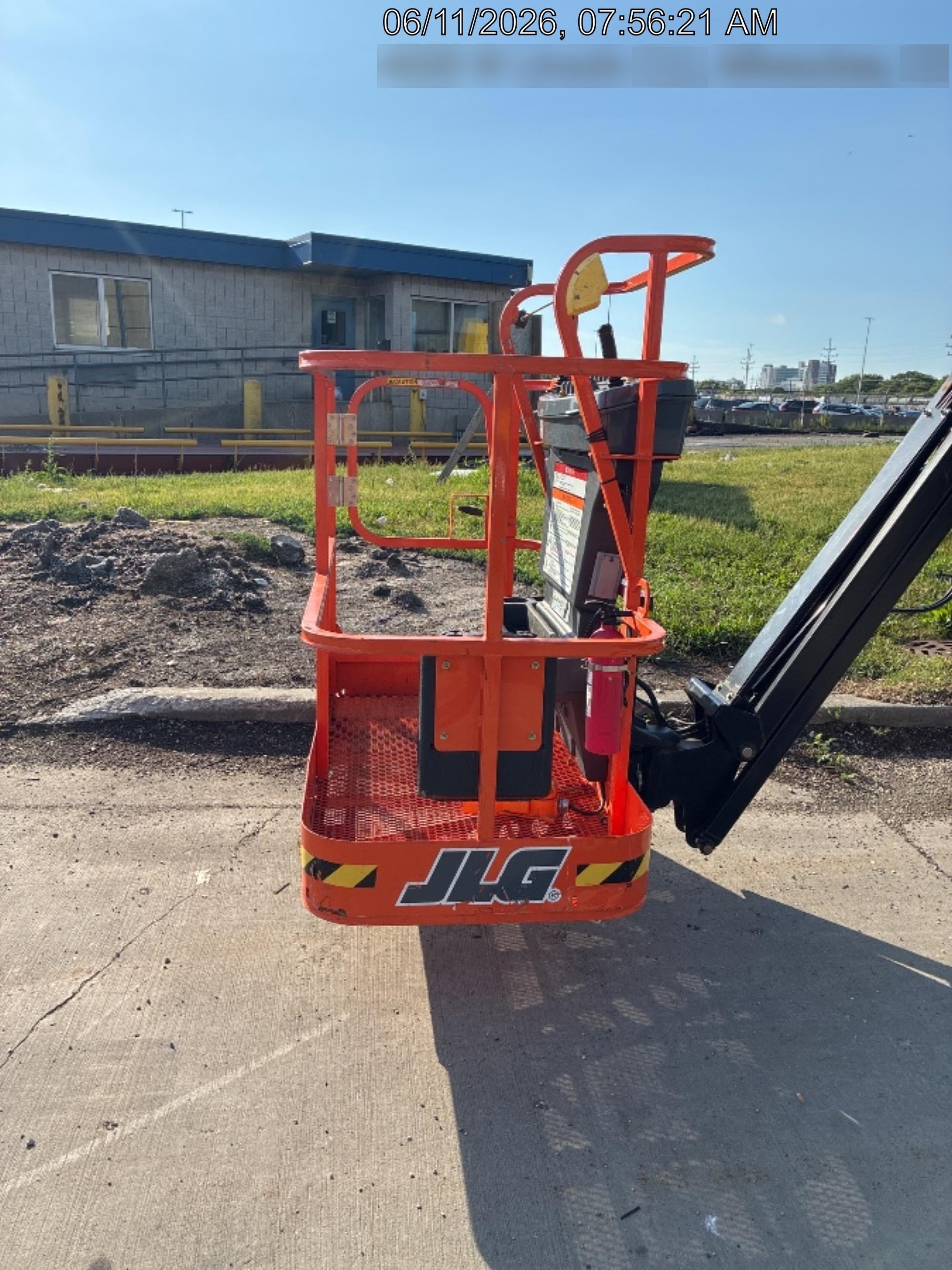2025 JLG E450AJ