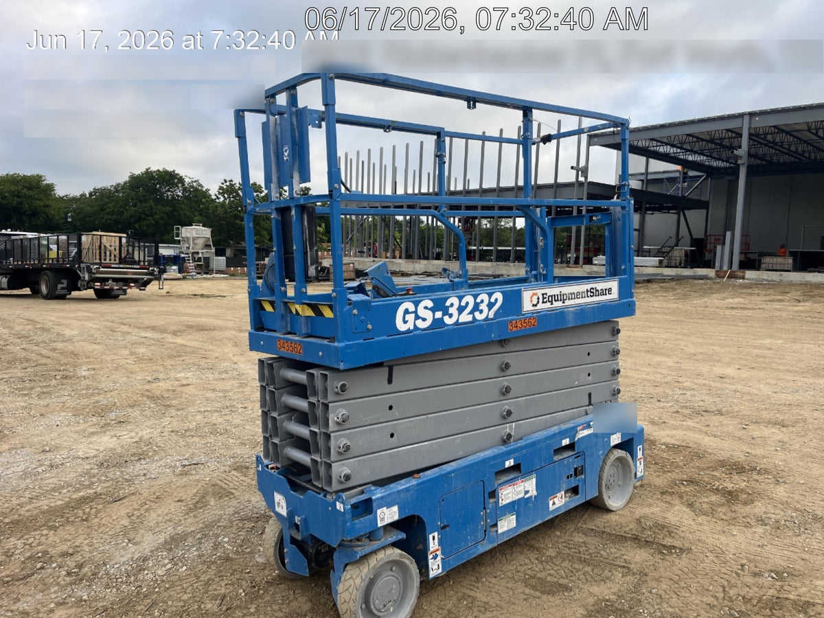 2023 GENIE GS-3232