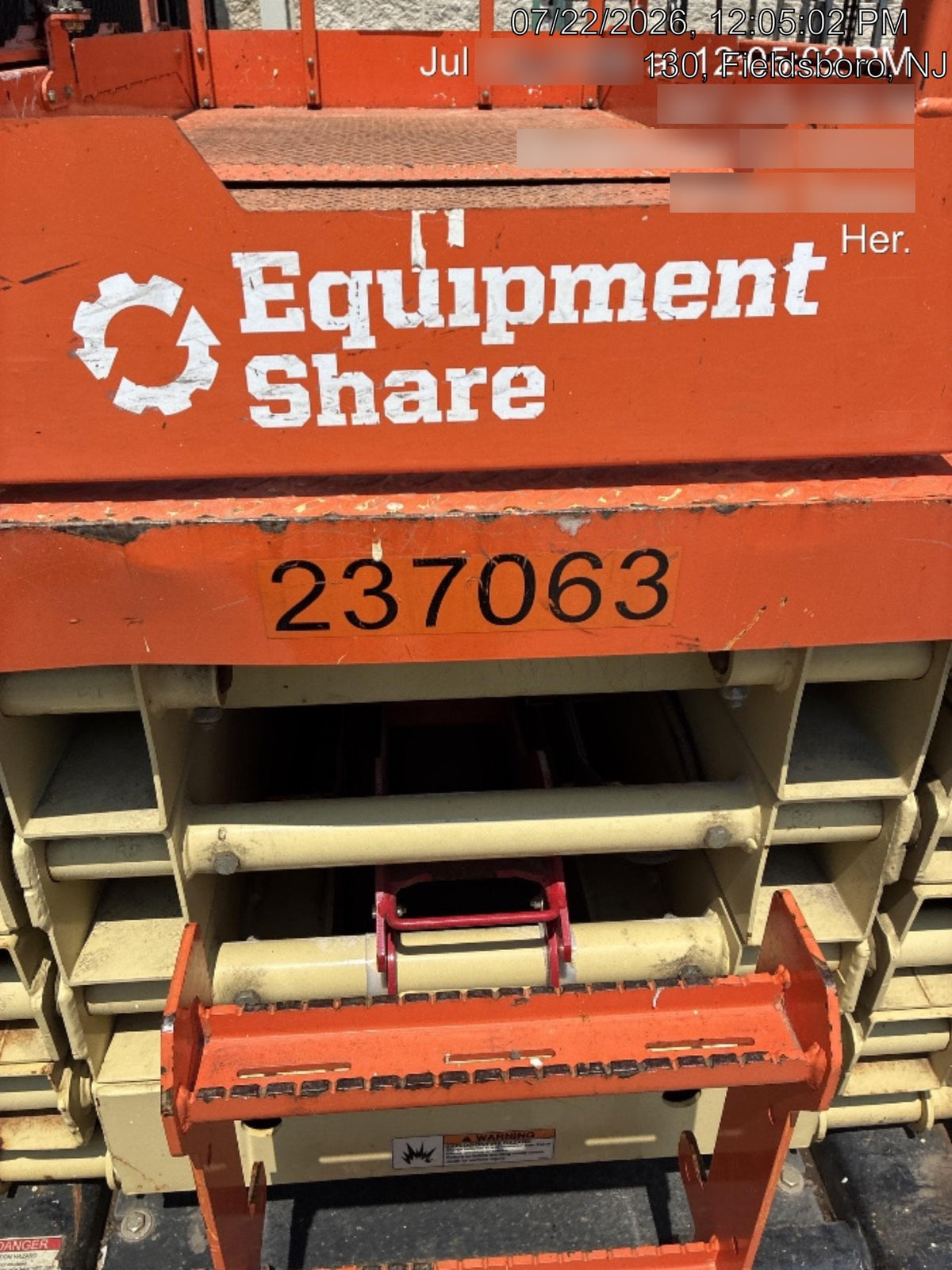 2022 JLG ES3246