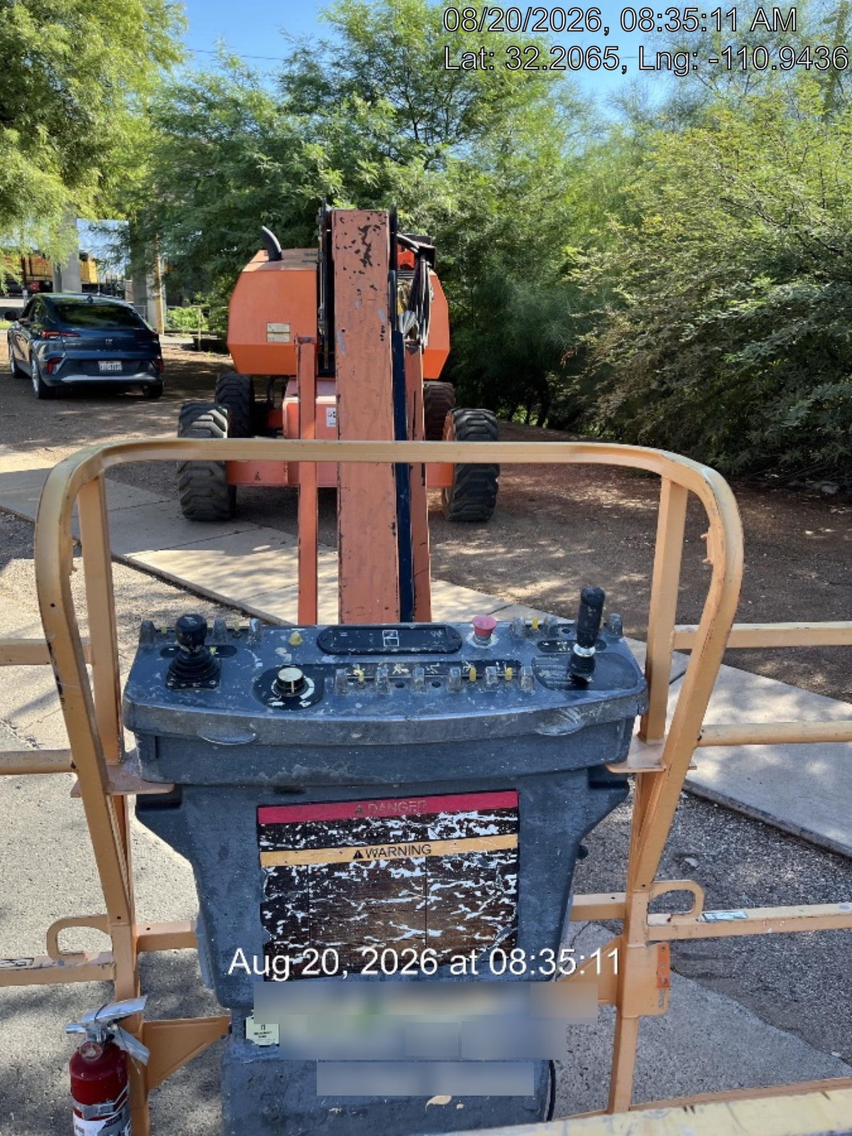 2011 JLG 660SJ