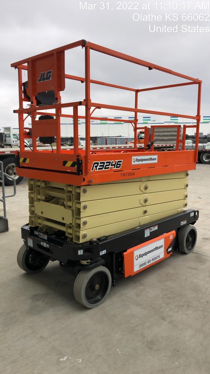 2022 JLG R3246