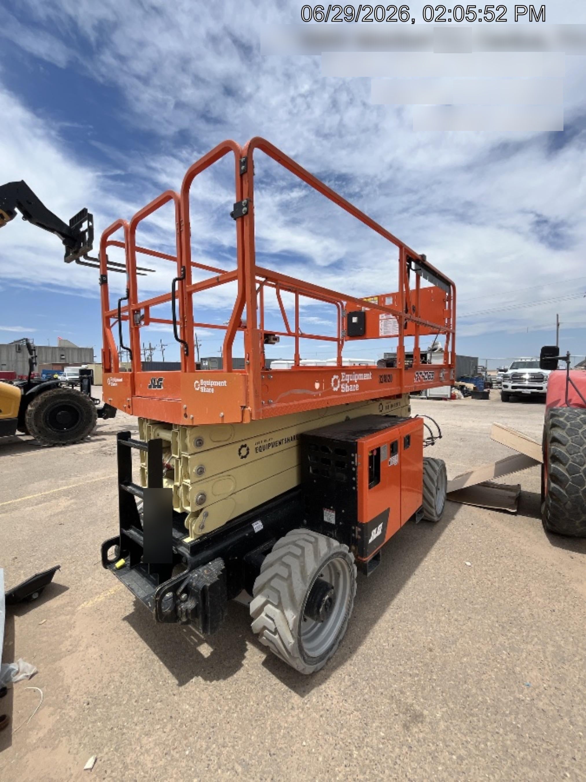 2023 JLG RT4069