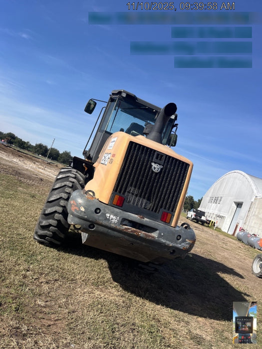 2017 Case 621G CLOSED CAB, JRB 416 STYLE HYD COUPLER