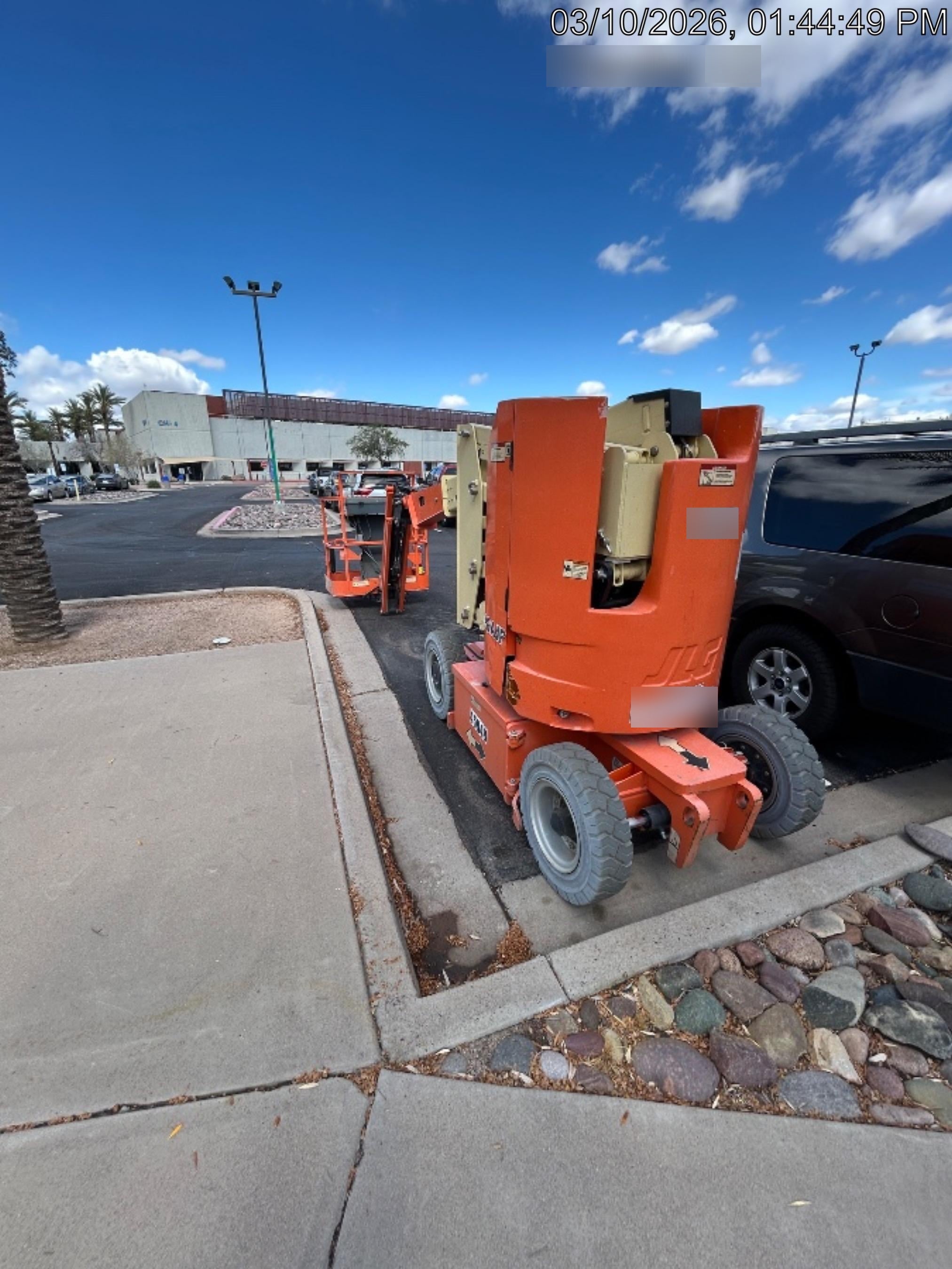 2019 JLG E300AJP