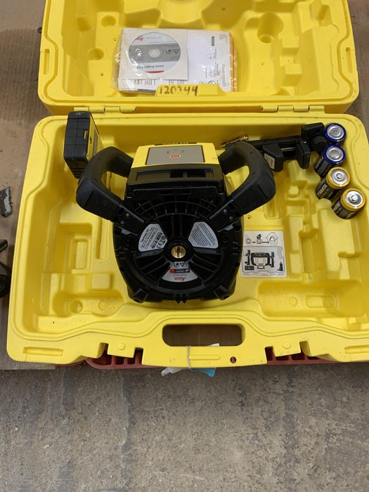 2020 LEICA Rugby 610