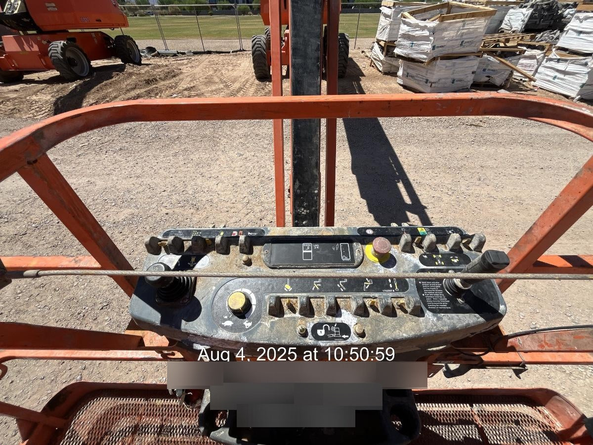 2021 JLG 860SJ