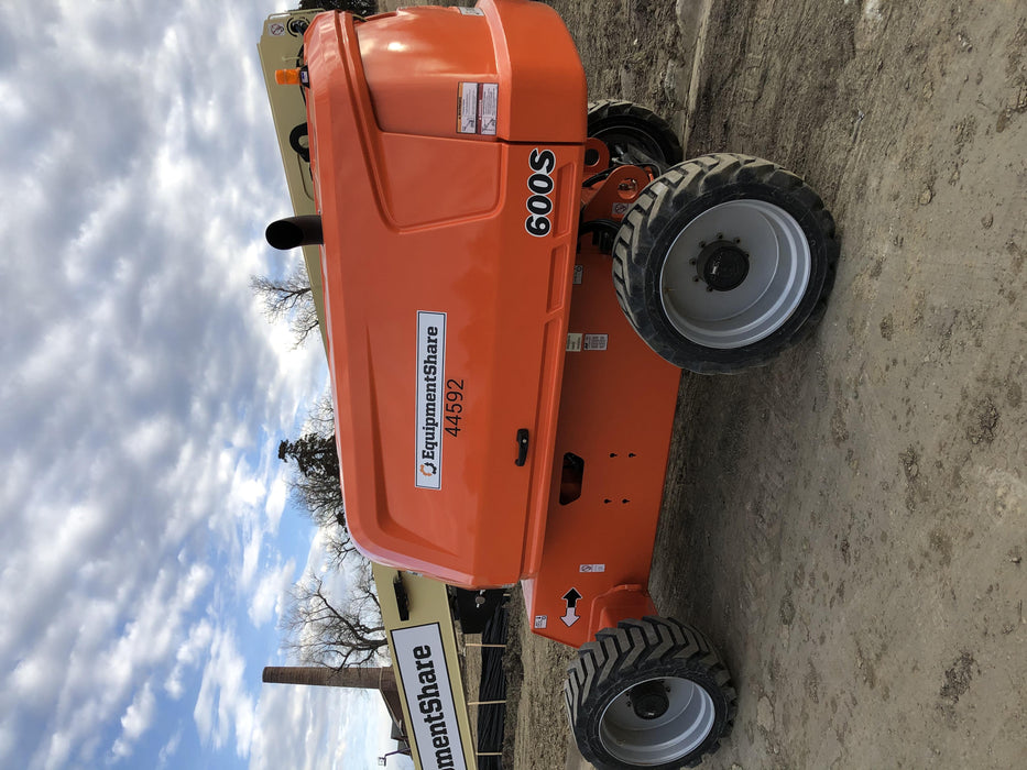 2019 JLG 600S 4WD