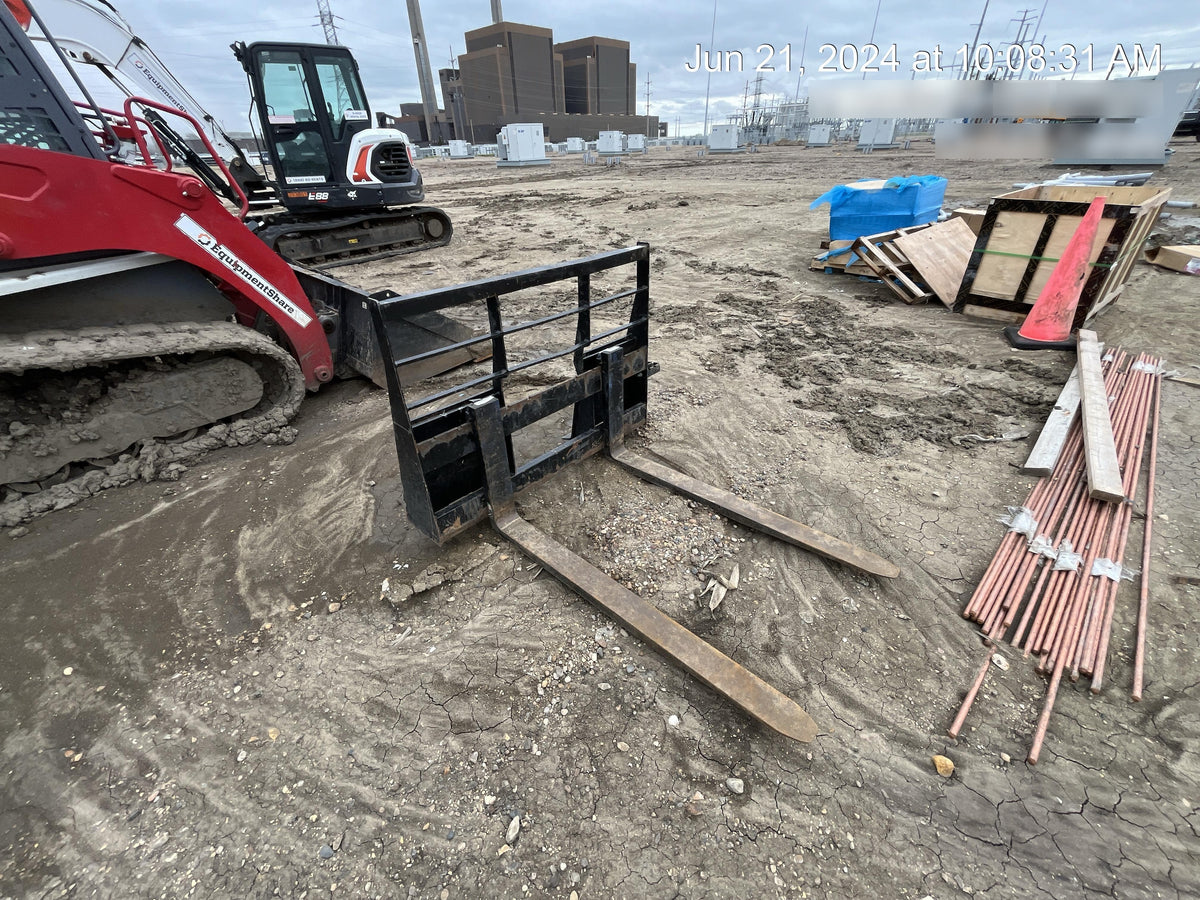 2022 ARROW MATERIAL HANDLING 48" Pallet Forks - Arrow