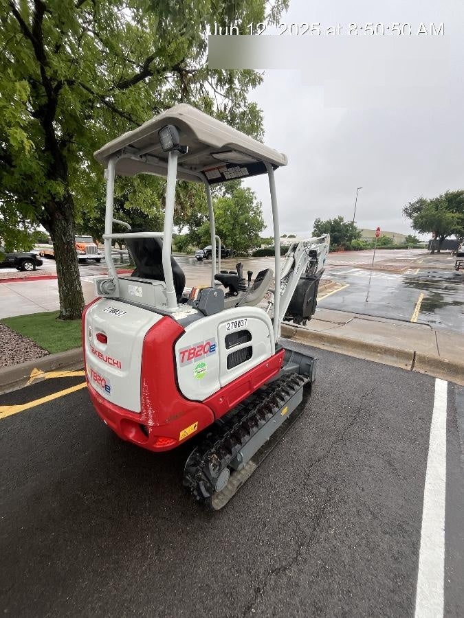 2022 TAKEUCHI TB20e